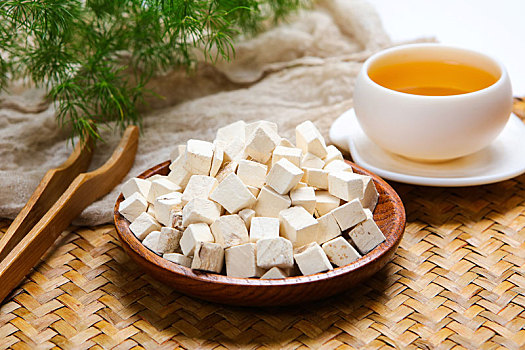 葛根：保護(hù)心腦血管，養(yǎng)肝護(hù)肝！作用全面的中藥本草