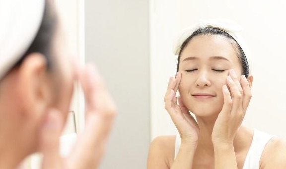 經常用維e擦臉對皮膚好嗎？這4個影響，要先知道